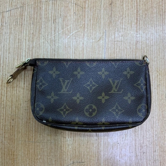 ❌NOT FOR SALE❌Louis Vuitton x Takashi Murakami Cerises Pochette Accessories - Picture 2 of 4